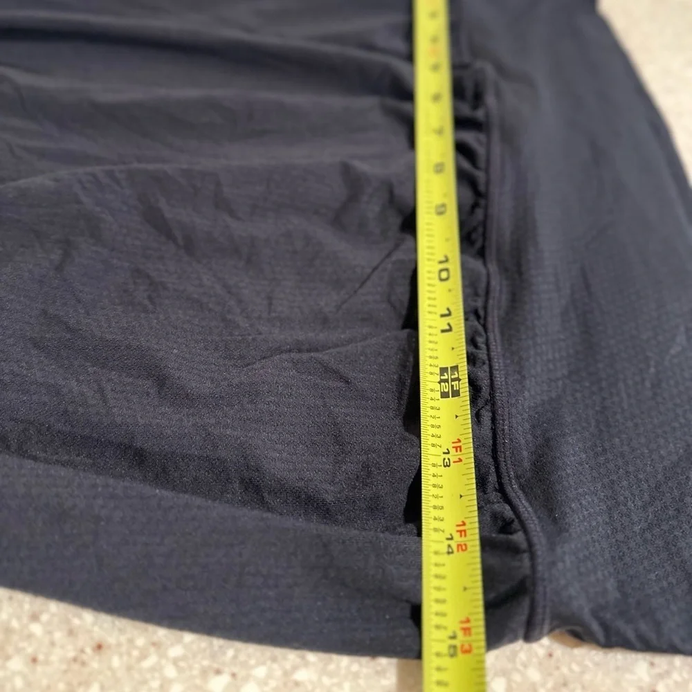 Lululemon No Limit Tank Charcoal Striped Medium Size 6 Bust Lining Loose - Picture 14 of 15